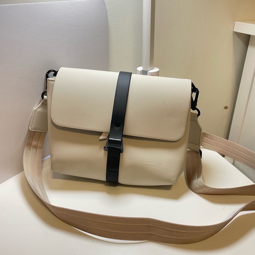Elegant Cream Crossbody Bag